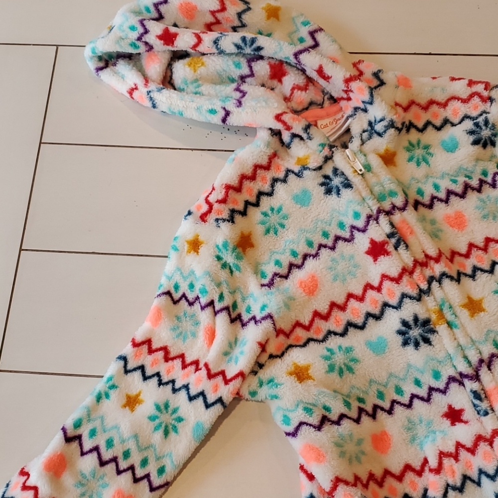 Cat and Jack one piece pajamas size 6/6x